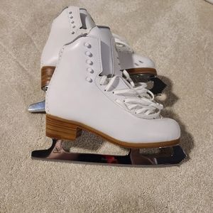 GAM Gold Label 0528 Size 7A with Jackson Supreme 10" Figure Skates